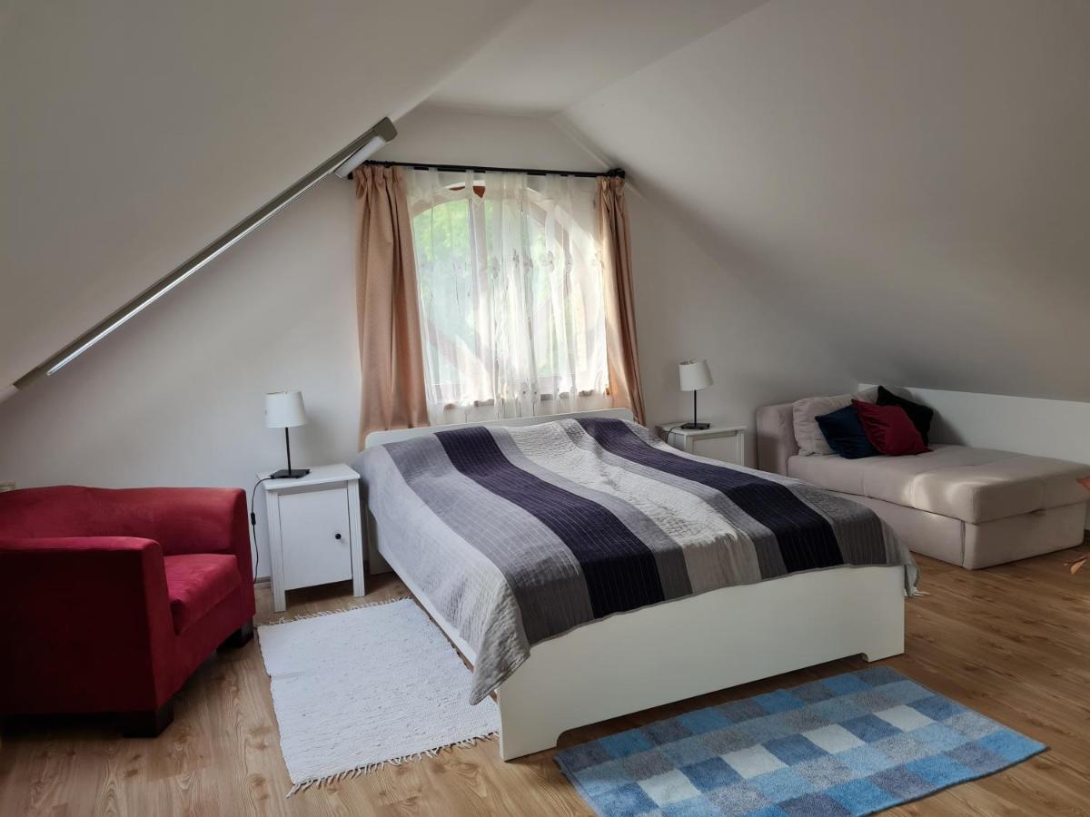 Duzzogó Vendégház Agárd Gárdony Exterior foto