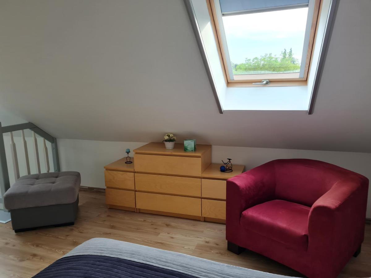 Duzzogó Vendégház Agárd Gárdony Exterior foto