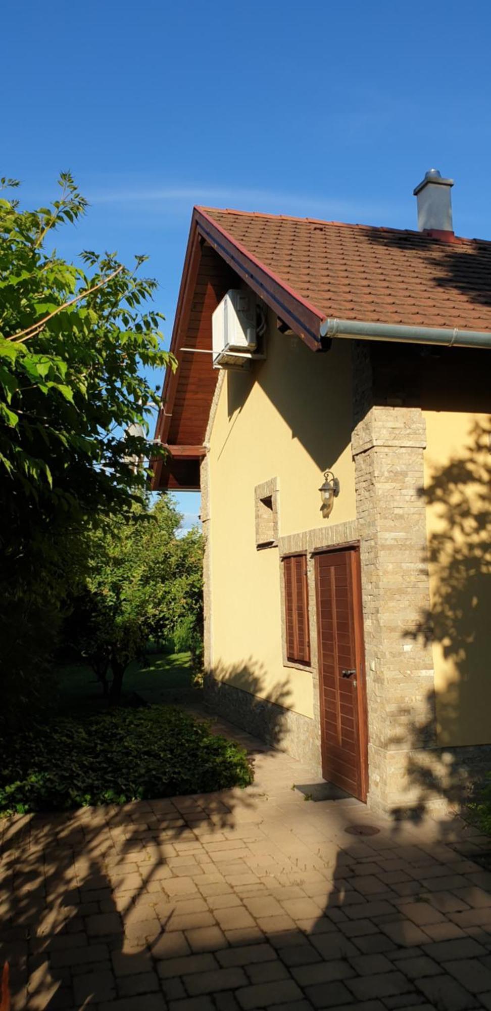 Duzzogó Vendégház Agárd Gárdony Exterior foto