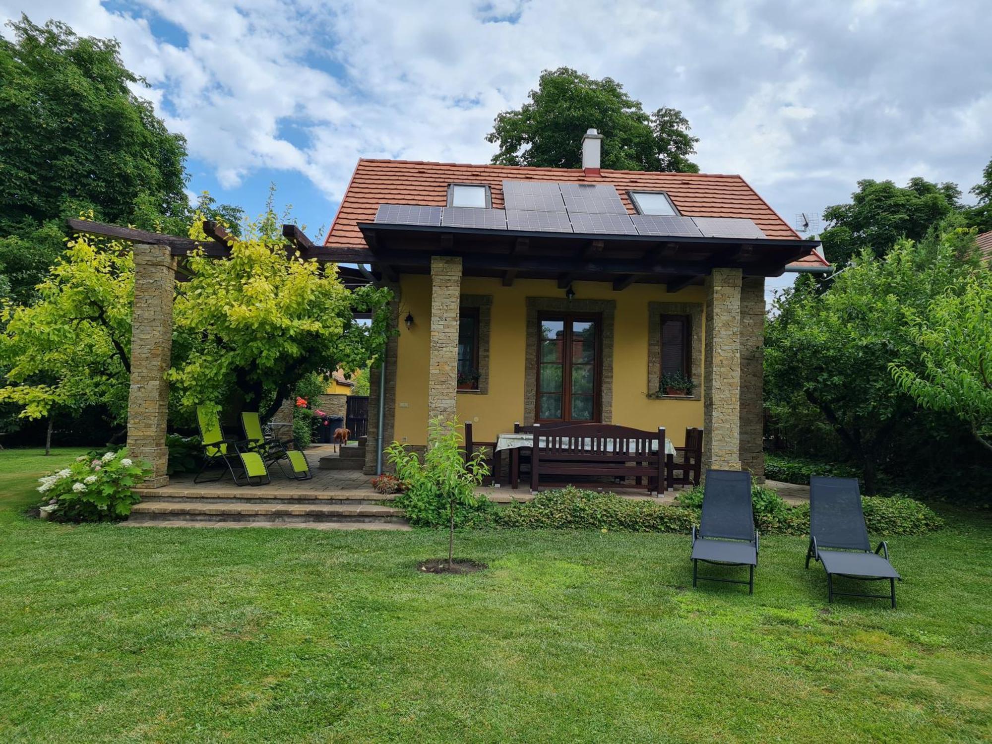 Duzzogó Vendégház Agárd Gárdony Exterior foto